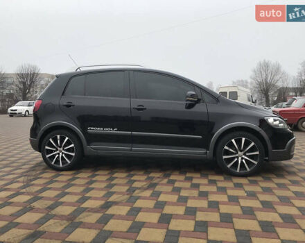 Черный Фольксваген Гольф Плюс, объемом двигателя 1.6 л и пробегом 260 тыс. км за 8300 $, фото 2 на Automoto.ua