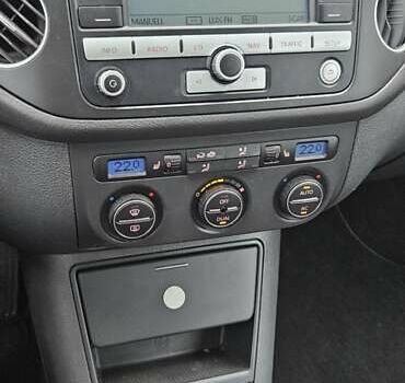 Черный Фольксваген Гольф Плюс, объемом двигателя 1.39 л и пробегом 150 тыс. км за 6300 $, фото 2 на Automoto.ua