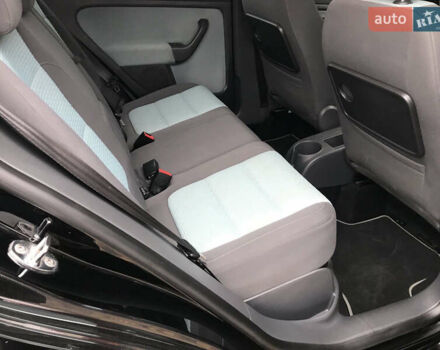 Черный Фольксваген Гольф Плюс, объемом двигателя 1.6 л и пробегом 260 тыс. км за 8300 $, фото 15 на Automoto.ua