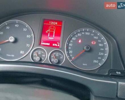 Черный Фольксваген Гольф Плюс, объемом двигателя 1.4 л и пробегом 205 тыс. км за 6300 $, фото 9 на Automoto.ua