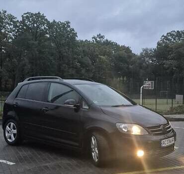 Черный Фольксваген Гольф Плюс, объемом двигателя 1.39 л и пробегом 206 тыс. км за 6700 $, фото 2 на Automoto.ua