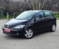 Черный Фольксваген Гольф Плюс, объемом двигателя 1.6 л и пробегом 233 тыс. км за 8499 $, фото 1 на Automoto.ua