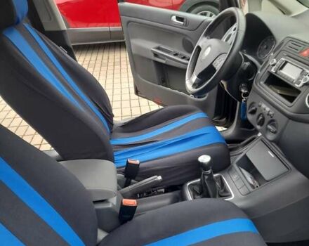 Чорний Фольксваген Golf Plus, об'ємом двигуна 1.6 л та пробігом 107 тис. км за 7000 $, фото 5 на Automoto.ua