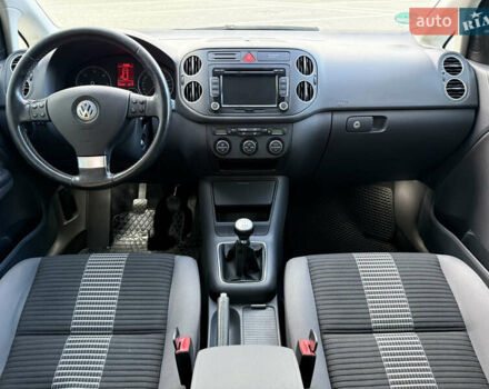Чорний Фольксваген Golf Plus, об'ємом двигуна 2 л та пробігом 240 тис. км за 7450 $, фото 36 на Automoto.ua