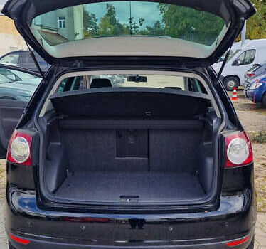 Черный Фольксваген Гольф Плюс, объемом двигателя 1.4 л и пробегом 199 тыс. км за 4250 $, фото 7 на Automoto.ua