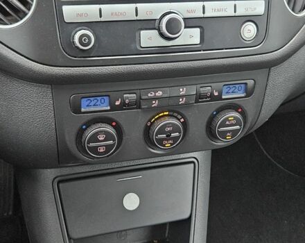 Черный Фольксваген Гольф Плюс, объемом двигателя 1.4 л и пробегом 150 тыс. км за 6500 $, фото 6 на Automoto.ua