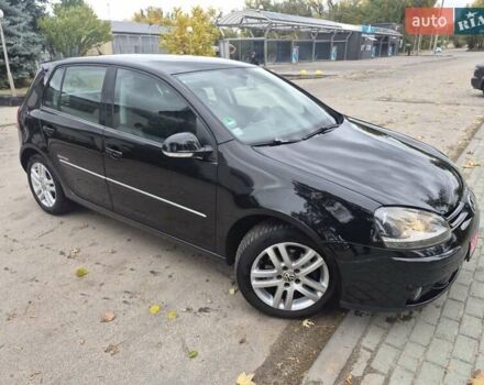 Черный Фольксваген Гольф Плюс, объемом двигателя 1.6 л и пробегом 212 тыс. км за 6999 $, фото 6 на Automoto.ua