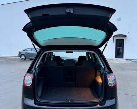 Черный Фольксваген Гольф Плюс, объемом двигателя 1.4 л и пробегом 181 тыс. км за 6400 $, фото 15 на Automoto.ua