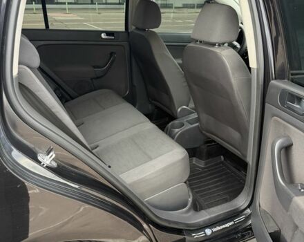 Черный Фольксваген Гольф Плюс, объемом двигателя 1.6 л и пробегом 183 тыс. км за 5950 $, фото 13 на Automoto.ua