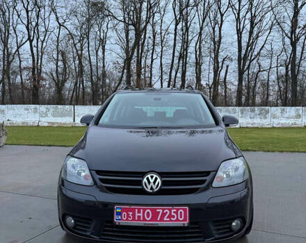 Черный Фольксваген Гольф Плюс, объемом двигателя 1.4 л и пробегом 181 тыс. км за 6400 $, фото 6 на Automoto.ua