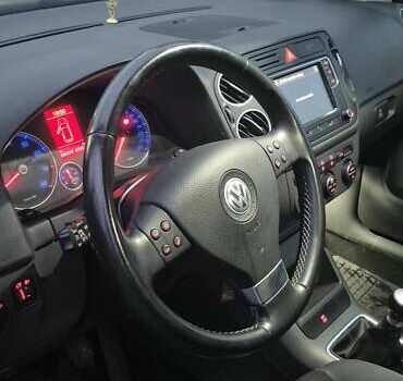 Черный Фольксваген Гольф Плюс, объемом двигателя 1.39 л и пробегом 206 тыс. км за 6700 $, фото 8 на Automoto.ua