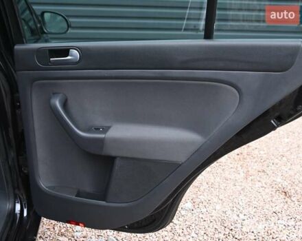 Черный Фольксваген Гольф Плюс, объемом двигателя 1.39 л и пробегом 230 тыс. км за 7999 $, фото 26 на Automoto.ua