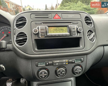 Черный Фольксваген Гольф Плюс, объемом двигателя 1.4 л и пробегом 181 тыс. км за 6850 $, фото 11 на Automoto.ua