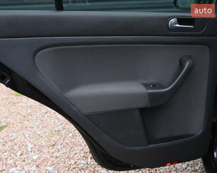 Черный Фольксваген Гольф Плюс, объемом двигателя 1.39 л и пробегом 230 тыс. км за 7999 $, фото 23 на Automoto.ua