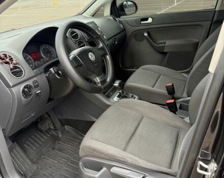 Черный Фольксваген Гольф Плюс, объемом двигателя 1.6 л и пробегом 183 тыс. км за 5950 $, фото 17 на Automoto.ua