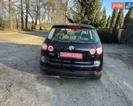 Черный Фольксваген Гольф Плюс, объемом двигателя 1.6 л и пробегом 186 тыс. км за 5850 $, фото 5 на Automoto.ua
