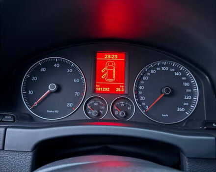 Черный Фольксваген Гольф Плюс, объемом двигателя 1.4 л и пробегом 181 тыс. км за 6400 $, фото 12 на Automoto.ua