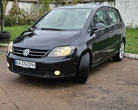 Черный Фольксваген Гольф Плюс, объемом двигателя 1.39 л и пробегом 150 тыс. км за 6300 $, фото 10 на Automoto.ua