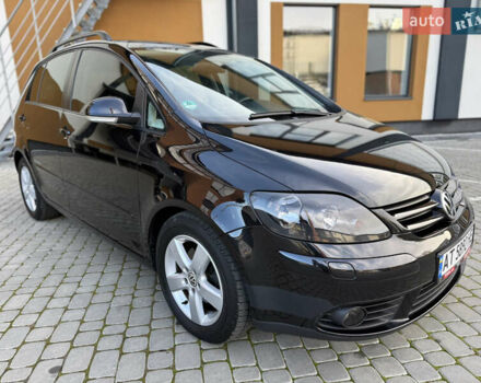 Черный Фольксваген Гольф Плюс, объемом двигателя 2 л и пробегом 240 тыс. км за 7350 $, фото 13 на Automoto.ua