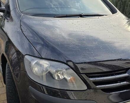 Черный Фольксваген Гольф Плюс, объемом двигателя 1.6 л и пробегом 150 тыс. км за 6200 $, фото 1 на Automoto.ua