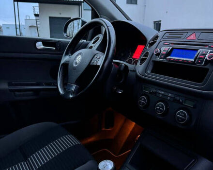 Черный Фольксваген Гольф Плюс, объемом двигателя 1.4 л и пробегом 181 тыс. км за 6400 $, фото 20 на Automoto.ua