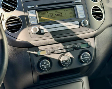 Черный Фольксваген Гольф Плюс, объемом двигателя 1.4 л и пробегом 154 тыс. км за 6100 $, фото 20 на Automoto.ua