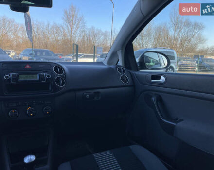 Чорний Фольксваген Golf Plus, об'ємом двигуна 1.4 л та пробігом 191 тис. км за 7399 $, фото 38 на Automoto.ua