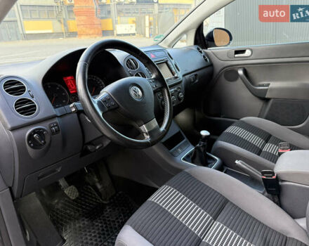 Чорний Фольксваген Golf Plus, об'ємом двигуна 2 л та пробігом 240 тис. км за 7450 $, фото 23 на Automoto.ua