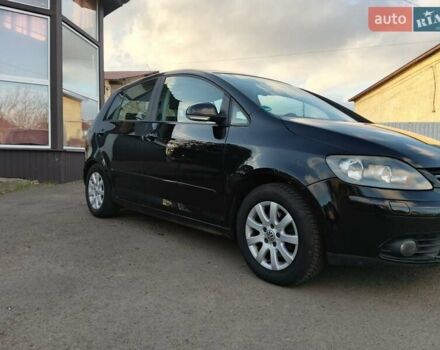 Черный Фольксваген Гольф Плюс, объемом двигателя 1.4 л и пробегом 262 тыс. км за 5900 $, фото 9 на Automoto.ua