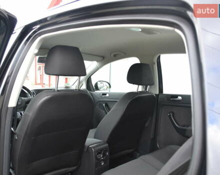 Черный Фольксваген Гольф Плюс, объемом двигателя 1.6 л и пробегом 190 тыс. км за 8550 $, фото 22 на Automoto.ua