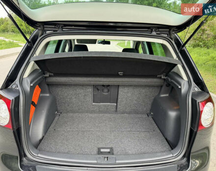 Черный Фольксваген Гольф Плюс, объемом двигателя 1.4 л и пробегом 190 тыс. км за 6800 $, фото 32 на Automoto.ua