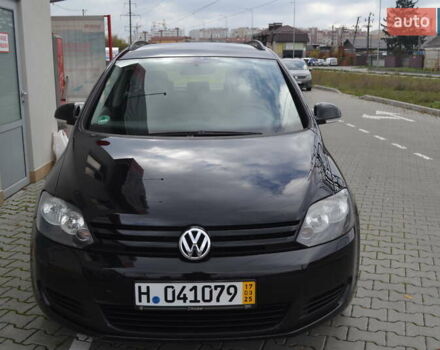 Черный Фольксваген Гольф Плюс, объемом двигателя 1.6 л и пробегом 190 тыс. км за 8550 $, фото 2 на Automoto.ua