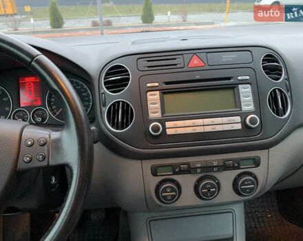 Черный Фольксваген Гольф Плюс, объемом двигателя 1.4 л и пробегом 218 тыс. км за 6700 $, фото 19 на Automoto.ua