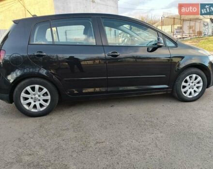 Черный Фольксваген Гольф Плюс, объемом двигателя 1.4 л и пробегом 262 тыс. км за 5900 $, фото 3 на Automoto.ua