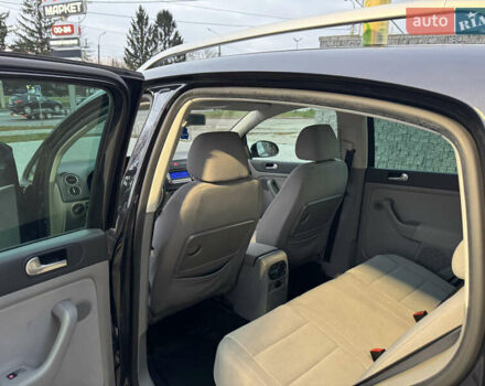 Черный Фольксваген Гольф Плюс, объемом двигателя 1.4 л и пробегом 218 тыс. км за 6250 $, фото 20 на Automoto.ua