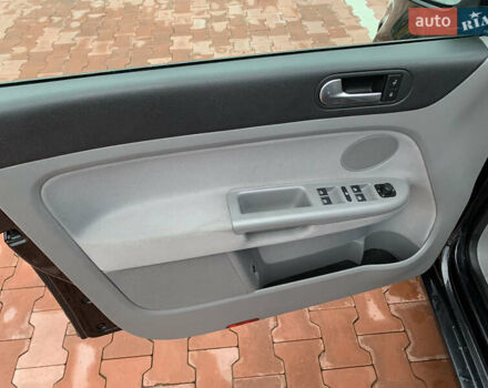 Черный Фольксваген Гольф Плюс, объемом двигателя 1.4 л и пробегом 218 тыс. км за 6700 $, фото 13 на Automoto.ua