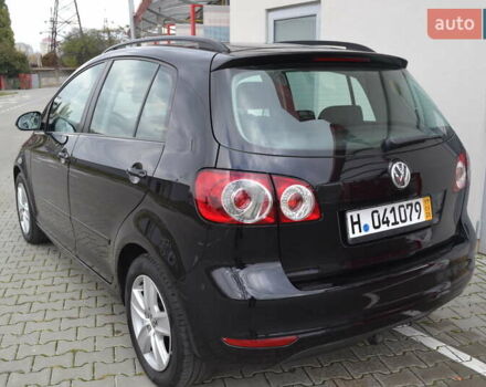 Черный Фольксваген Гольф Плюс, объемом двигателя 1.6 л и пробегом 190 тыс. км за 8550 $, фото 8 на Automoto.ua