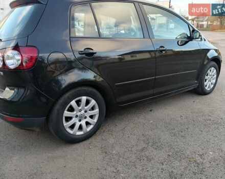 Черный Фольксваген Гольф Плюс, объемом двигателя 1.4 л и пробегом 262 тыс. км за 5900 $, фото 1 на Automoto.ua