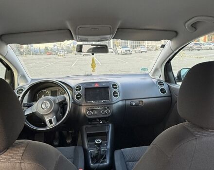 Фольксваген Гольф Плюс 2009 в Броварах на Automoto.ua Черный Фольксваген Гольф Плюс, объемом двигателя 1.6 л и пробегом 194 тыс. км за 7800 $, фото 12 на Automoto.ua