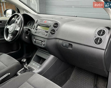 Черный Фольксваген Гольф Плюс, объемом двигателя 1.4 л и пробегом 220 тыс. км за 7200 $, фото 8 на Automoto.ua