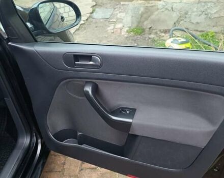 Черный Фольксваген Гольф Плюс, объемом двигателя 1.4 л и пробегом 153 тыс. км за 6700 $, фото 9 на Automoto.ua