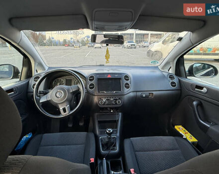 Чорний Фольксваген Golf Plus, об'ємом двигуна 1.6 л та пробігом 194 тис. км за 7800 $, фото 13 на Automoto.ua