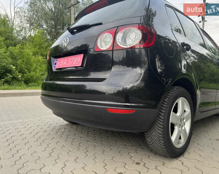 Черный Фольксваген Гольф Плюс, объемом двигателя 1.4 л и пробегом 190 тыс. км за 6800 $, фото 5 на Automoto.ua