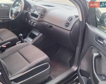 Черный Фольксваген Гольф Плюс, объемом двигателя 1.4 л и пробегом 152 тыс. км за 5999 $, фото 15 на Automoto.ua