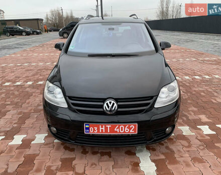 Черный Фольксваген Гольф Плюс, объемом двигателя 1.4 л и пробегом 218 тыс. км за 6700 $, фото 1 на Automoto.ua