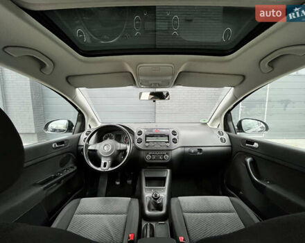 Черный Фольксваген Гольф Плюс, объемом двигателя 1.4 л и пробегом 220 тыс. км за 7200 $, фото 10 на Automoto.ua