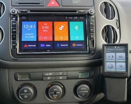 Черный Фольксваген Гольф Плюс, объемом двигателя 1.4 л и пробегом 262 тыс. км за 5900 $, фото 3 на Automoto.ua