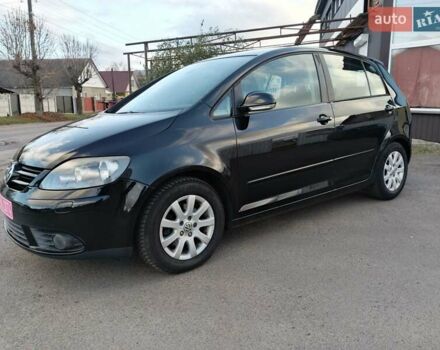 Черный Фольксваген Гольф Плюс, объемом двигателя 1.4 л и пробегом 262 тыс. км за 5900 $, фото 16 на Automoto.ua