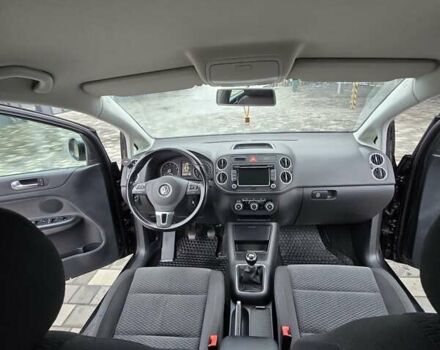 Черный Фольксваген Гольф Плюс, объемом двигателя 1.6 л и пробегом 212 тыс. км за 8299 $, фото 10 на Automoto.ua