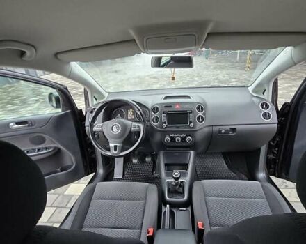 Черный Фольксваген Гольф Плюс, объемом двигателя 1.6 л и пробегом 212 тыс. км за 8299 $, фото 9 на Automoto.ua